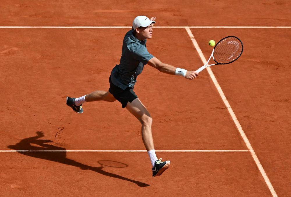 马德里公开赛：萨巴伦卡爆冷无缘四强